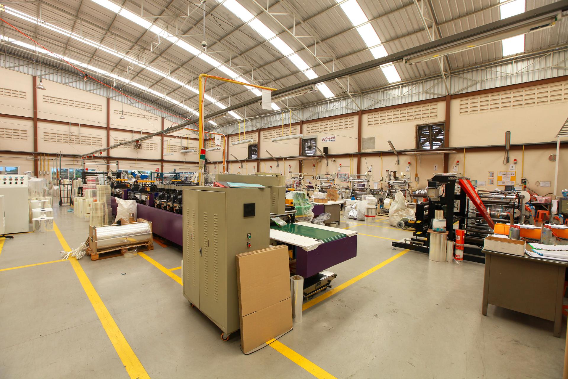 maquila de pegue de cajas de carton