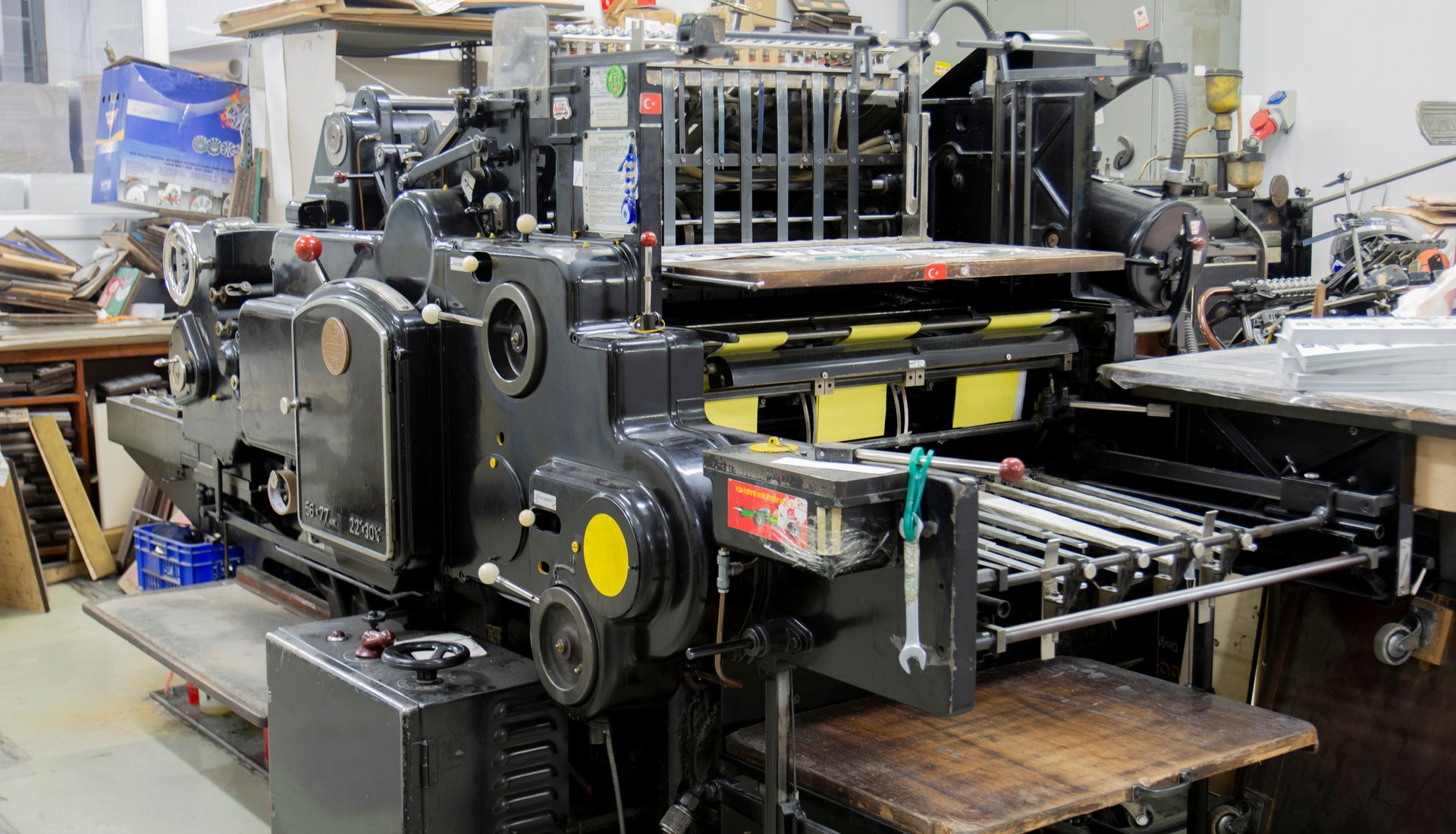 Heidelberg Cylinder printing and die cutting machine
